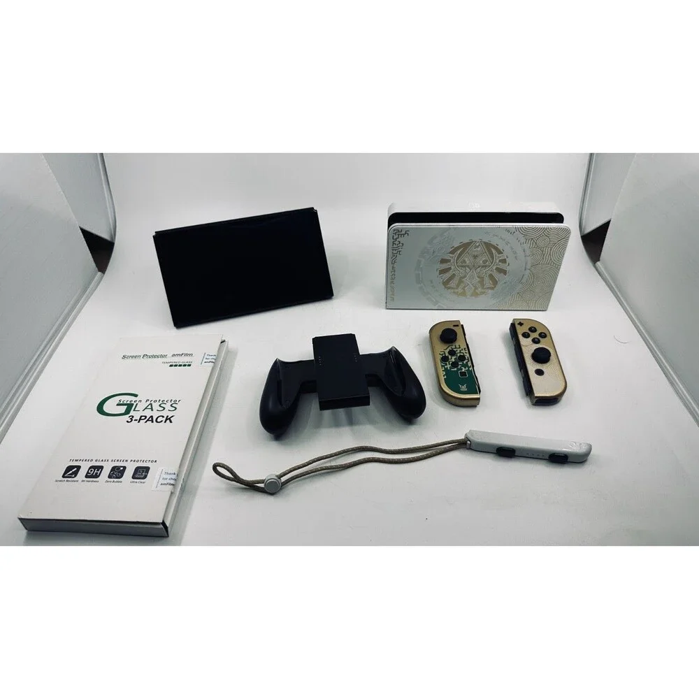 Nintendo Switch OLED - Zelda Tears of the Kingdom Edition. READ (Joy-Con issue)